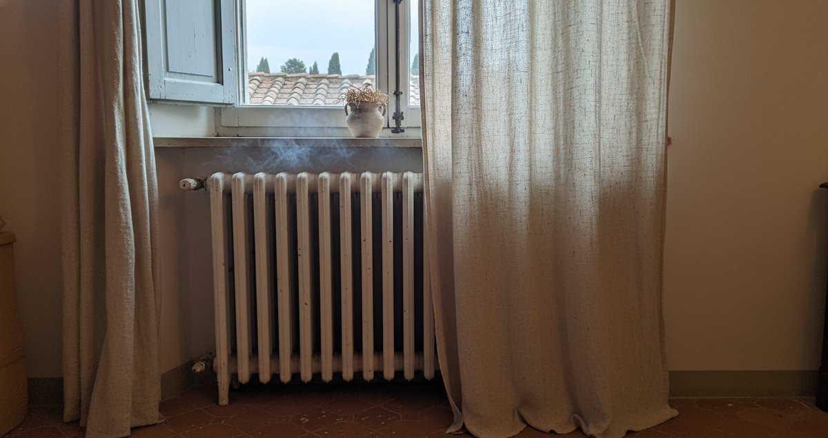 quella-abitudine-sui-radiatori-che-fa-sprecare-calore-inverno